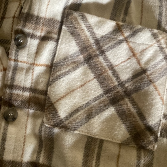 Ardene Like New Oversized Beige Plaid Button Shirt - Picture 7 of 14